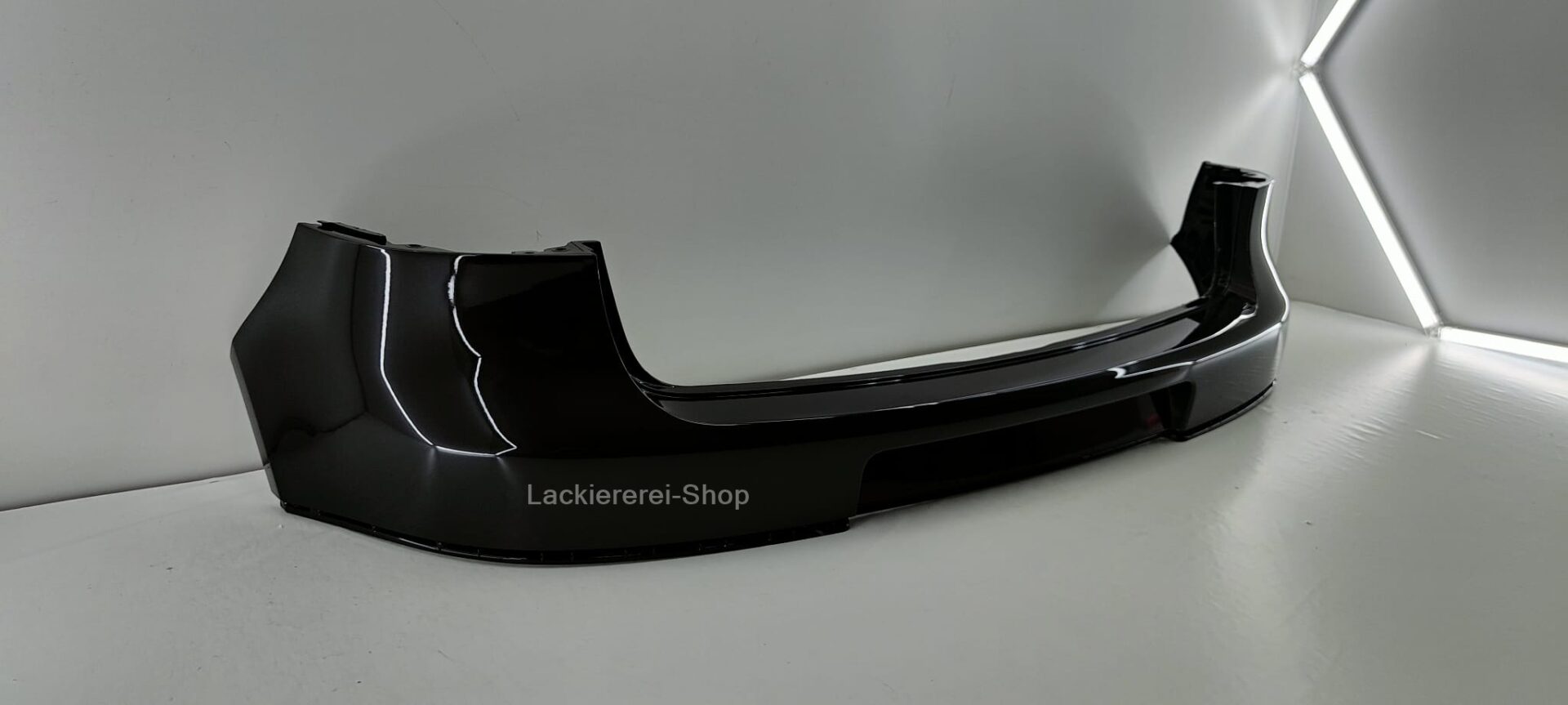STOßSTANGE HINTEN OBERTEIL LACKIERT IN WUNSCHFARBE NEU für VW Golf V 2003-2008 – Bild 2