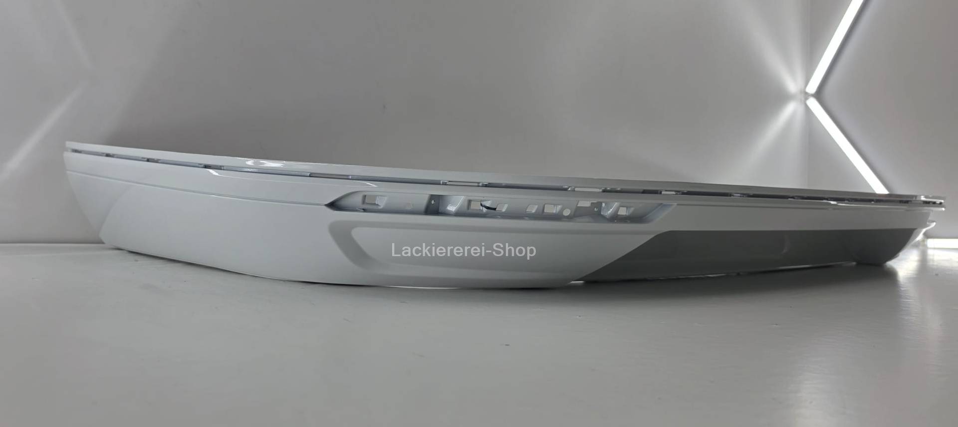 SPOILER HINTEN LACKIERT IN WUNSCHFARBE ORIGINALTEIL NEU VW PASSAT B8 2014-2019 Variant – Bild 2