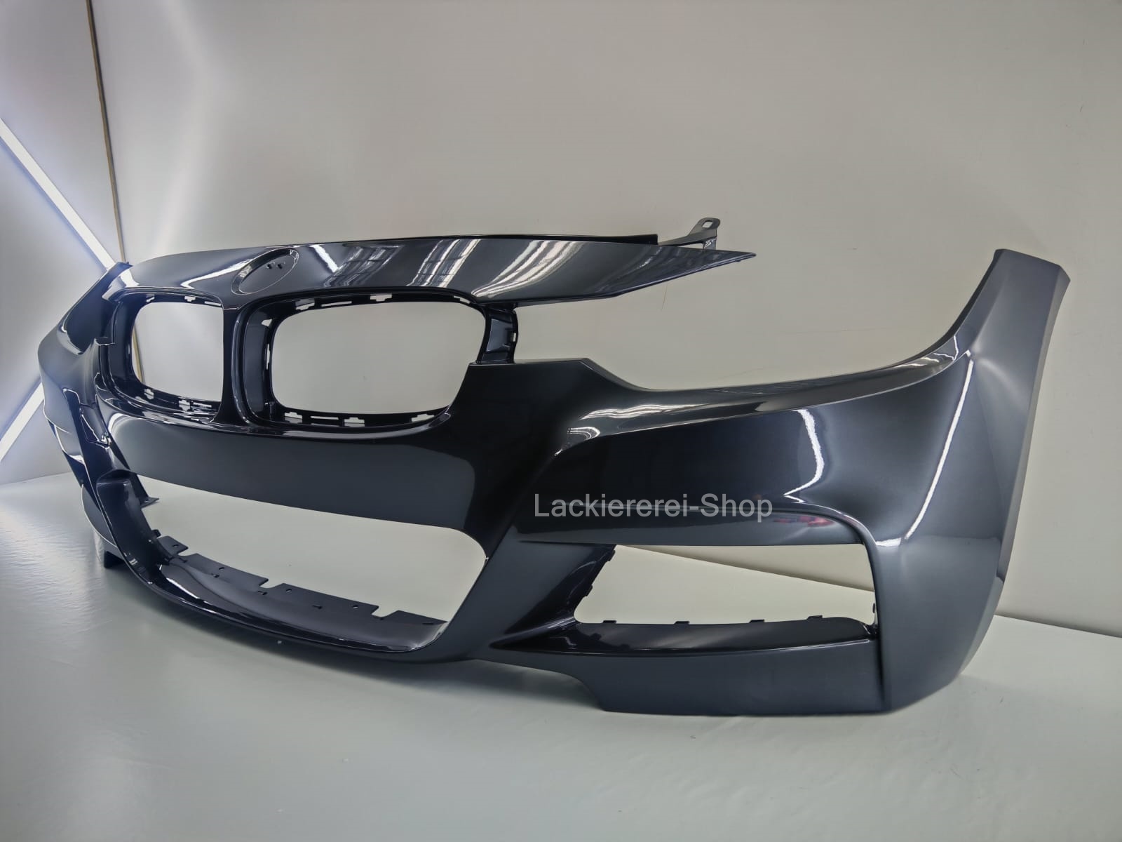 STOßSTANGE VORNE LACKIERT IN WUNSCHFARBE für BMW 3er F30/F31 M-PAKET – Bild 24