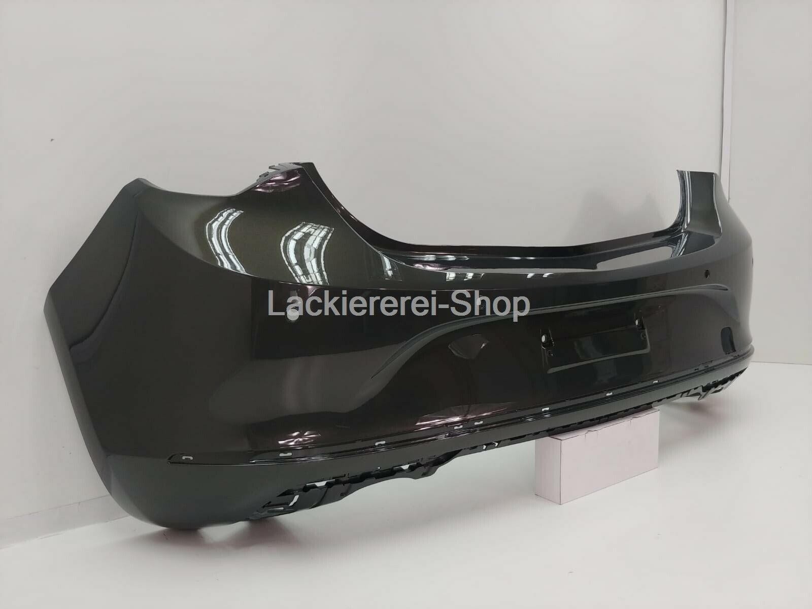 Opel Astra J 12 15 Pdc Stossstange Hinten Lackiert In Ihrer Wunschfarbe Neu Lackiererei Shop De