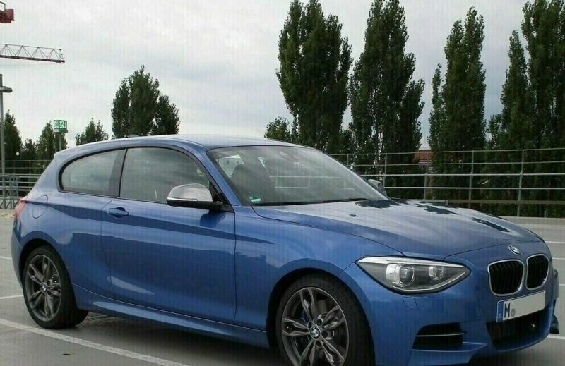 KOTFLÜGEL VORN RECHTS LACKIERT IN 475 BLACK SAPPHIRE für BMW 1er F20/F21/F23/F24 – Bild 2
